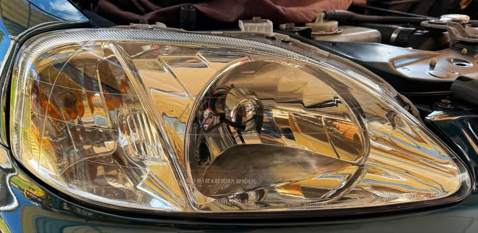 Headlight Restoration After Photo 3
