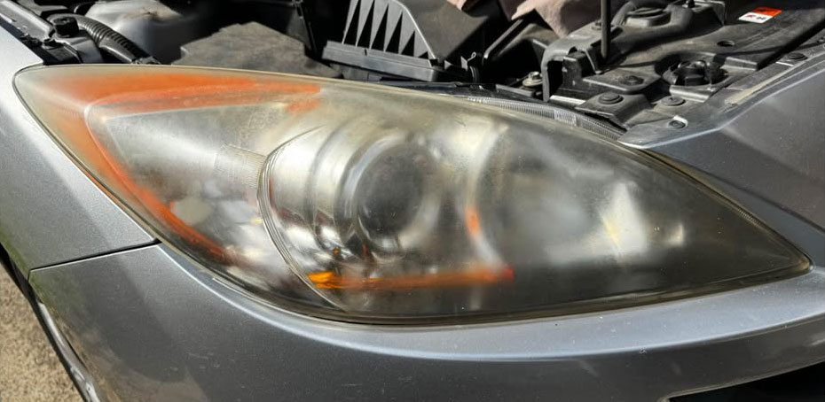 Headlight Restoration Before Photo 1