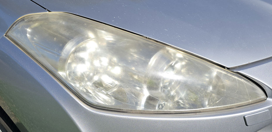 Headlight Restoration Before Photo 11